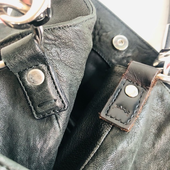 Yves Saint Laurent Roady Black leather Satchel - Picture 11 of 15